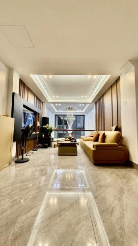 Bán nhà Lâm Hạ, Long Biên, DT 45m, 7 tầng thang máy, nhỉnh 16 tỷ