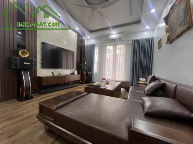 BÁN NHÀ PHỐ SẦM UẤT KIM MÃ _ SỔ NỞ HẬU _ KHU VIP