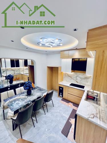 căn nhà đẹp Nguyễn Phúc Chu, Tân Bình - 50M2 - 4 TẦNG xây dựng mới đét, 7.x đồng - 4