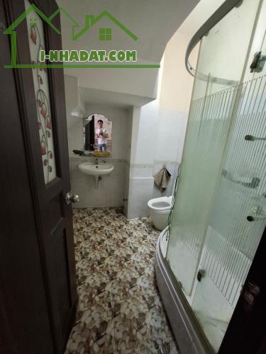 Nhà bán Phạm Thế Hiển Phường 6. Q8. 3 tầng ,4 PN . vào ở ngay. 3,8 x 14 . 55m2 - 4