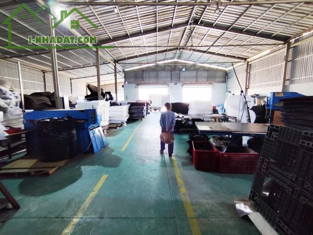 Bán nhà Xưởng , Mặt Tiền  Tân Hiêp Tân Uyên , 1700m2 , dòng tiền 700tr năm - 3