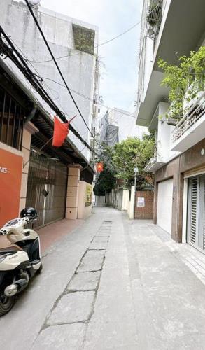 Cần Bán Nhà Bồ Đề, Long Biên 50m2 5T, MT 5M Dân Xây 12 Tỷ Hơn, Ngõ Thông Phố Hồng Tiến