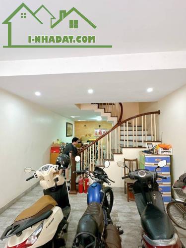 Cần Bán Nhà Bồ Đề, Long Biên 50m2 5T, MT 5M Dân Xây 12 Tỷ Hơn, Ngõ Thông Phố Hồng Tiến - 1