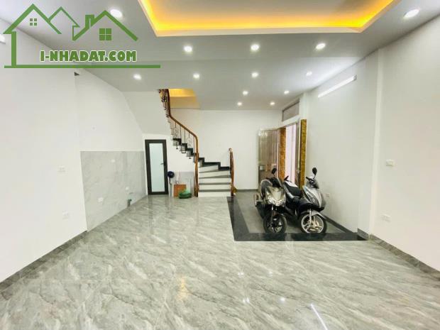 NHÀ ĐẸP ĐỘI CẤN 20M Ô TÔ, 5 TẦNG, 6 NGỦ GIÁ RẺ