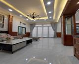 Bán gấp nhà mới đẹp lung linh ở ngay Trần Xuân Soạn, full nội thất cao cấp, SHR.