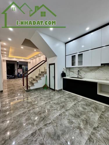 Mặt ngõ Láng,10m ra ô tô tránh,ngõ thông,KD đỉnh,52m 4 tầng 3.9m mặt, Giá 14 tỷ 0796193699 - 5