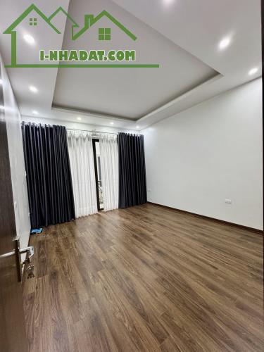 Mặt ngõ Láng,10m ra ô tô tránh,ngõ thông,KD đỉnh,52m 4 tầng 3.9m mặt, Giá 14 tỷ 0796193699 - 3