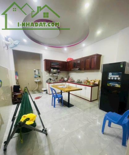 SÁT LÊ VĂN QUỚI, 60M2, 2 TẦNG, HẺM XE HƠI THÔNG, SỔ HOÀN CÔNG GIÁ NHỈNH 5 TỶ - 1