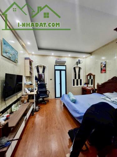 💥💥BÁN GẤP NHÀ DÂN XÂY TẠI SÀI ĐỒNG- HƠN 5Tỷ-  37m2- MT4m- NGÕ NÔNG- FULL NỘI THẤT. - 1
