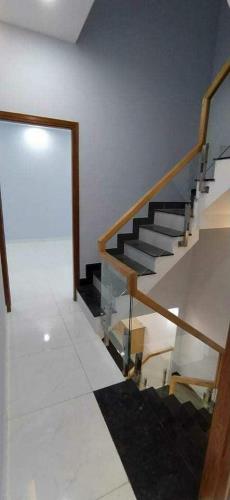 Nhà 4 Tầng, Ngang 4.2, Dài 15, Nở Hậu 7.6m, Đường Nhựa 6m, Đang Cho Thuê 20tr/Tháng - 4