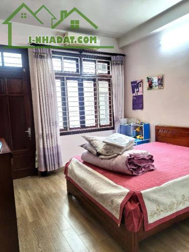 Bán nhà phân lô Phan Kế Bính, Ba Đình, ngõ rộng 2 ô tô tránh, vài bước ra phố. Giá 16.3 tỷ