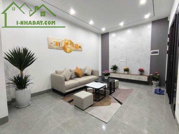 NHỈNH 6 TỶ NHÀ TRUNG TÂM NGỌC THỤY MỚI KOONG 48M, 5T, MT4M, FULL NỘI THẤT, TIỆN ÍCH.