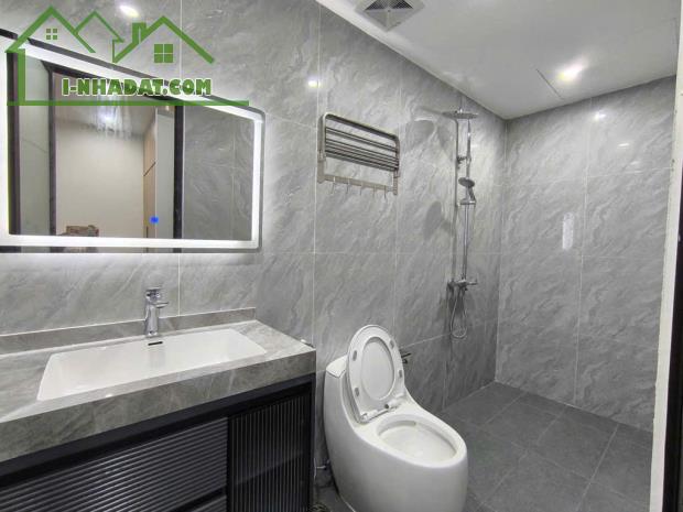 NHỈNH 6 TỶ NHÀ PHỐ GIA THƯỢNG MỚI KOONG 48M, 5T, MT4M, FULL NỘI THẤT, TIỆN ÍCH BẠT NGÀN. - 2