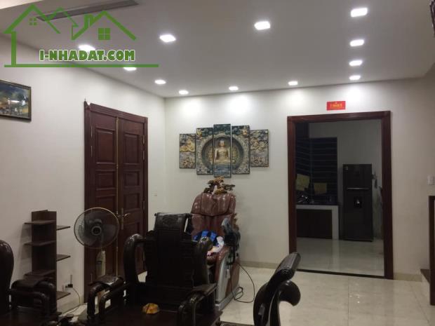 Bán nhà phân lô ô tô Đường Láng, Đống Đa. 86 m2, 5T, Mt 5,7m. Thang máy KD, VP cho thuê. - 3