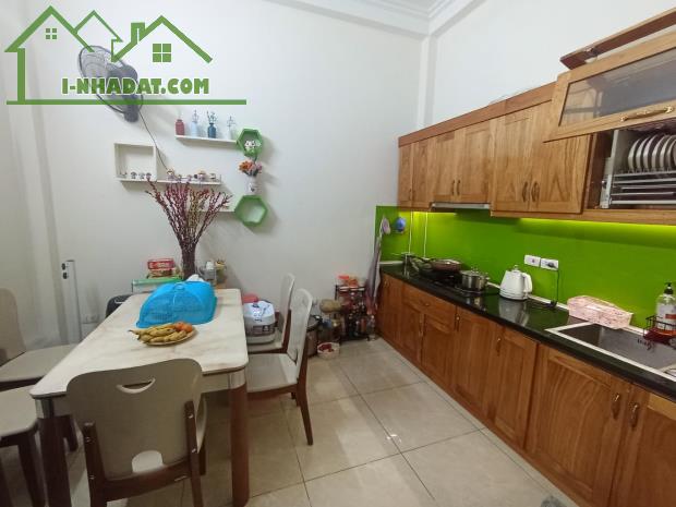 Bán nhà Cổ Nhuế cực hiếm, 49m2, mt4.2, mặt ngõ thông oto tránh, KD 10 tỷ hơn - 3