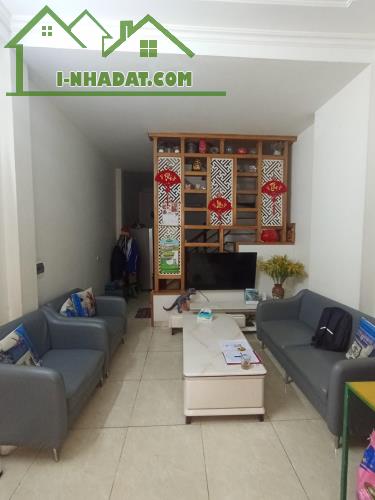 Bán nhà Cổ Nhuế cực hiếm, 49m2, mt4.2, mặt ngõ thông oto tránh, KD 10 tỷ hơn - 1