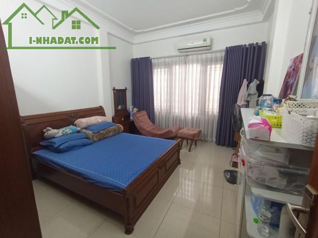 Bán nhà Cổ Nhuế cực hiếm, 49m2, mt4.2, mặt ngõ thông oto tránh, KD 10 tỷ hơn