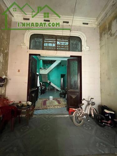 Bán đất tặng nhà 2 tầng tại Đông Vệ - 1