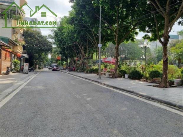 MẢNH ĐẤT SIÊU ĐẸP-PHỐ TRẠM 70m,Mt 4m,NGÕ THÔNG,2 ÔTÔ TRÁNH,ÔTÔ VÀO ĐẤT,GIÁ 12.x tỷ
