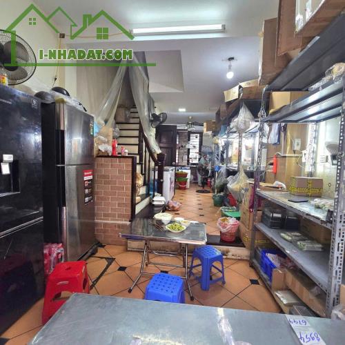 Bán nhà Nguyễn Khang phân lô cán bộ ngõ thông bàn cờ ô tô tránh