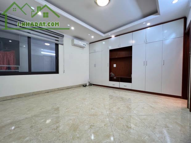 Nhà Bồ Đề 35m2, 5 tầng, gần trường quốc tế WellSpring, gần bệnh viện Tâm Anh, ngõ thông - 1