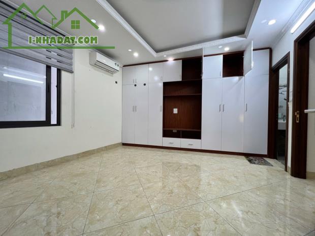 Nhà Bồ Đề 35m2, 5 tầng, gần trường quốc tế WellSpring, gần bệnh viện Tâm Anh, ngõ thông - 3