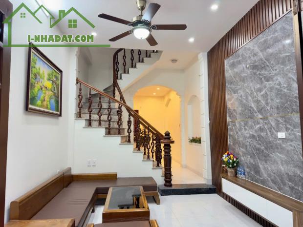 BÁN NHÀ CHIẾN THÁNG, PHÂN LÔ, Ô TÔ 40M2, GIÁ 9 TỶ - 3
