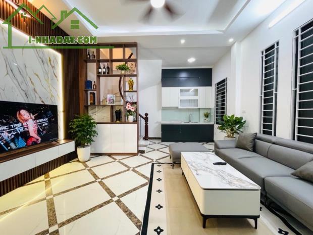 ✅✅HIẾM 57m2 DÂN XÂY TẠI CỔ LINH- HƠN 7 TỶ- 3 TẦNG- MT 5m- Ô TÔ- KHÔNG QUY HOẠCH- KINH DOAN - 3