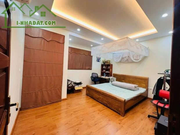 Bán nhà Trương Định 32m x 4 ngủ x giá nhỉnh 5 tỷ ( chuẩn 100%)