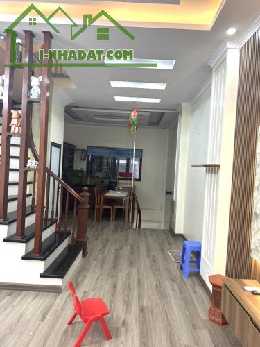 ✅ HIẾM  CỔ LINH BÁN NHÀ DÂN XÂY 56m2- 5T-HƠN 9TỶ- FULL NỘI THẤT TIỀN TỶ - 3