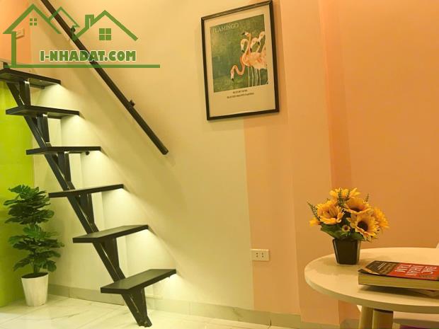 Bán CCMN Chợ Khâm Thiên DT 65m. MT 6m. 7x21 Phòng, Căn Góc, Giá 16.8 Tỷ. LH: Hoàng Trung - 3