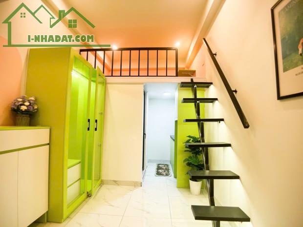 Bán CCMN Chợ Khâm Thiên DT 65m. MT 6m. 7x21 Phòng, Căn Góc, Giá 16.8 Tỷ. LH: Hoàng Trung - 4