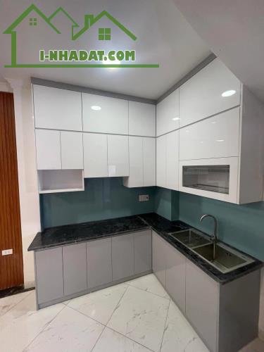 Bán Nhà 6 Tầng Vip Phố Tư Đình Long Biên Chỉ 6.3 Tỷ Vị Trí Siêu Đẹp ÔTô Chạy Vòng Quanh - 3