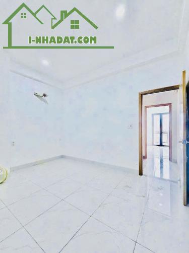 NHÀ MT HẼM XE HƠI TRÁNH, VỪA Ở VỪA KINH DOANH, HUỲNH TẤN PHÁT QUẬN 7, 3 TẦNG, 5.35 TỶ