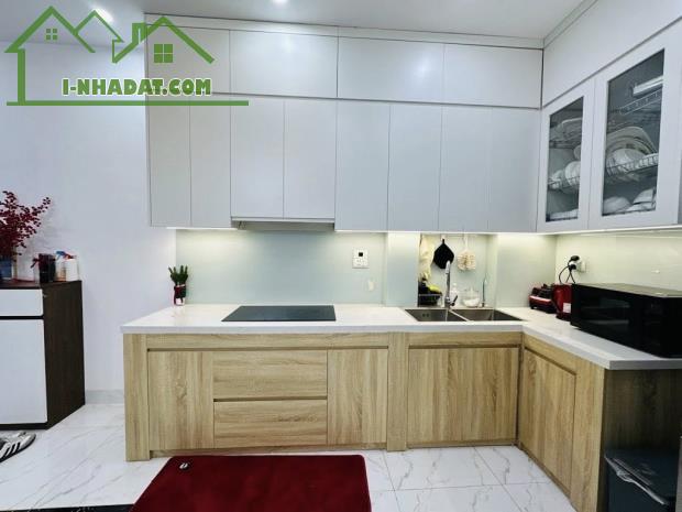 Bán nhà Trương Định - dt 35M * 5T thang máy , ngõ thẳng tắp ra phố , giá 7.95 tỷ SĐCC - 2