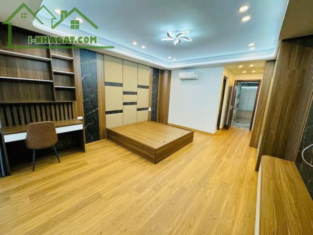 Bán nhà Nguyễn Văn Cừ,Long Biên 7 tầng,55m,mt4.4m oto tránh nhỉnh 20 tỷ