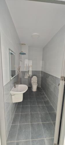 + 👉 SỐC SIÊU PHẨM GẤP GẤP BÁN NHÀ Đ TỈNH LỘ 10 BTĐ BT 4,5*22m NHỈNH 5,7xT - 5