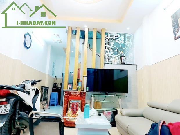 NHÀ  ĐẸP 3 TẦNG BTCT ÂU CƠ P10 TÂN BÌNH, 32M2, HẺM BA GÁC TỚI NHÀ, CÁCH HẺM XE TẢI 20M,