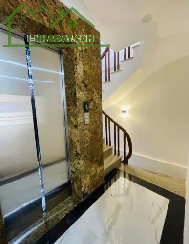 Chủ nhờ bán nhà Nguyễn Văn Cừ, 62m, ngõ thông, thang máy, hơn 10 tỷ. - 1