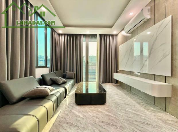 Chủ nhờ bán nhà Nguyễn Văn Cừ, 62m, ngõ thông, thang máy, hơn 10 tỷ.