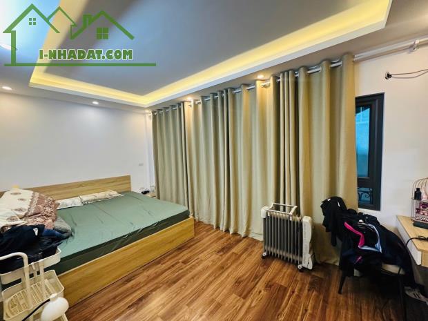 bán nhà phố Trương Định, Hai Bà Trưng 34m, 5 tầng. Giá: 8 tỷ. LH: 0937158386 - 2