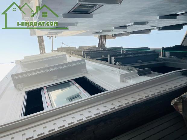 BÁN NHÀ 5 TẦNG  Đông Ngạc 30.7M,  mặt tiền 3.2m,  5.65 tỷ  Bắc Từ Liêm - 1