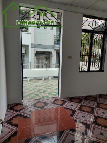 - BÁN NHÀ 3 TẦNG, PHÚ THỌ HÒA, TÂN PHÚ, 52 m2, NHỈNH 5 TỶ, KHU DÂN TRÍ CAO. - 3