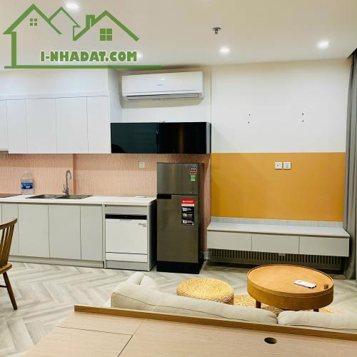 (LÔ GÓC) Bán chung cư Vinhomes smart City 65m 2PN+ 2vs tầng trung view công viên tặng nội - 1