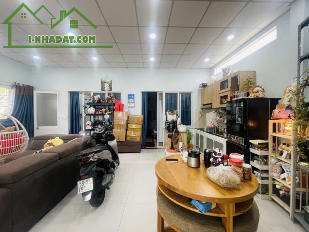 BÁN NHÀ CẤP 4 – UNG VĂN KHIÊM, P.25 BÌNH THẠNH – 75M² – GIÁ 8 TỶ    •   Diện tích: 11x7m – - 2