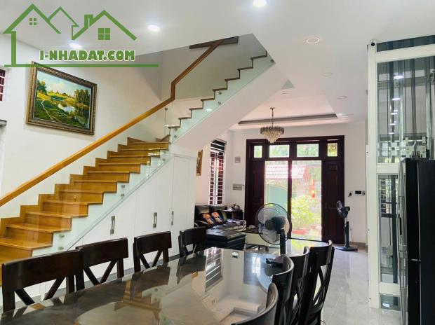 Bán Nhà MT Ngô Quang Huy Thảo Điền,Quận 2 DT:203m2(9mx23m) Vị Trí Kinh Doanh-Giá 65 Tỷ TL - 4