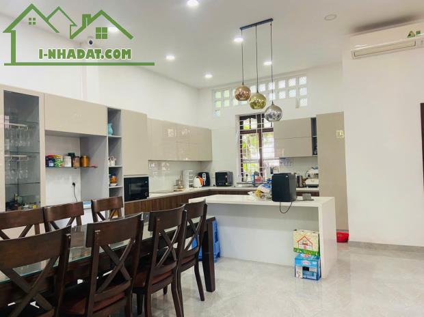 Bán Nhà MT Ngô Quang Huy Thảo Điền,Quận 2 DT:203m2(9mx23m) Vị Trí Kinh Doanh-Giá 65 Tỷ TL - 3