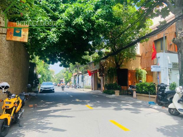 Bán Nhà MT Ngô Quang Huy Thảo Điền,Quận 2 DT:203m2(9mx23m) Vị Trí Kinh Doanh-Giá 65 Tỷ TL - 1