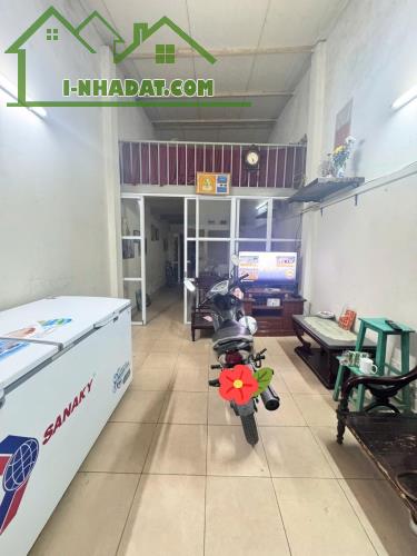 Chủ cần nhượng lại mảnh đất 50 m2 , có nhà C4 , bán 12,5 tỉ ( có TL ) - 1
