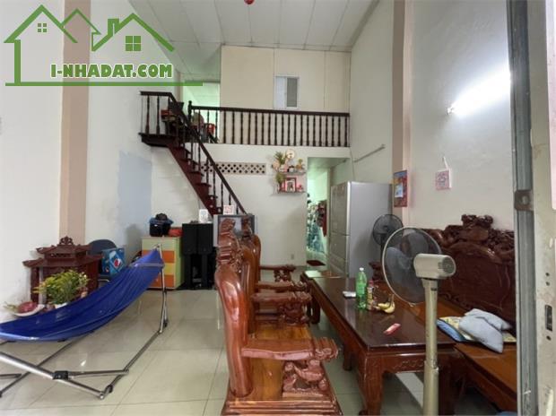 Bán nhà DT 58m2, Hẻm xe hơi Đường Cách Mạng, Q. Tân Phú - 1